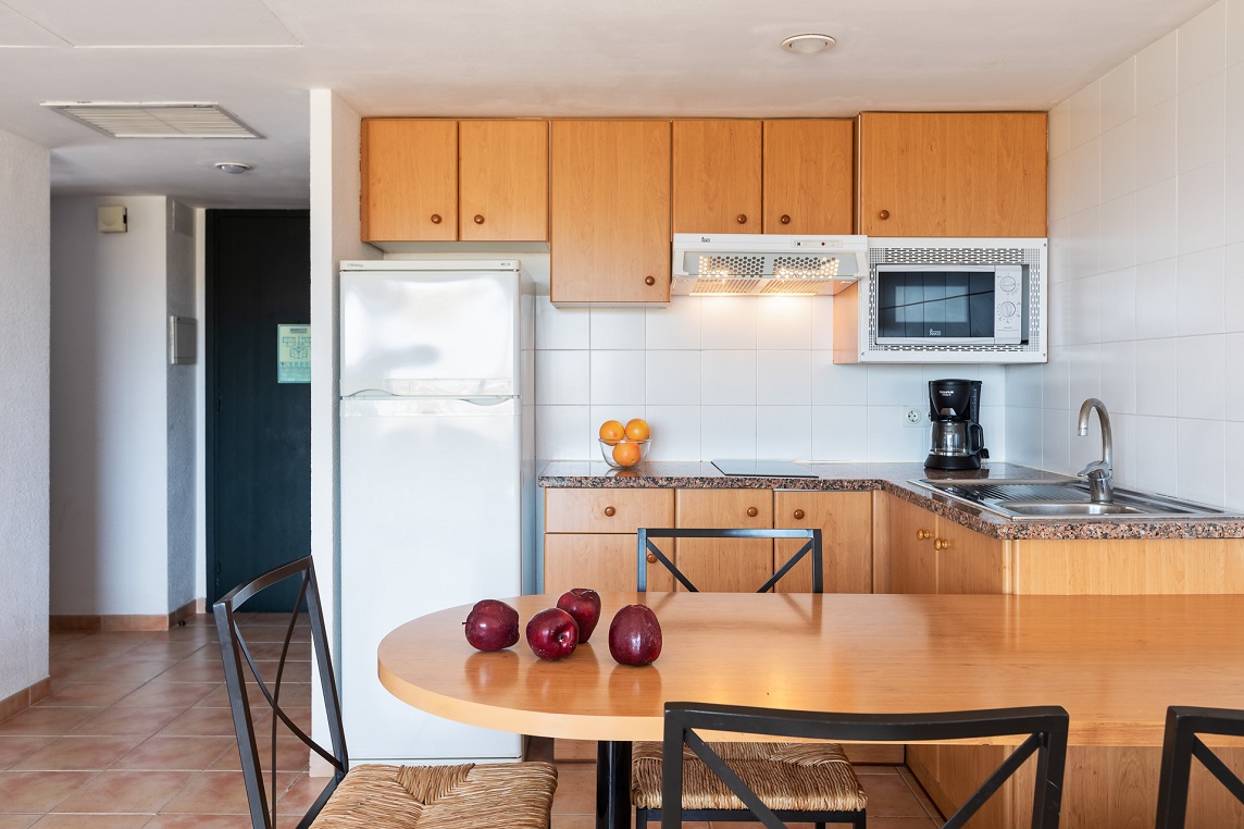2 BEDROOMS