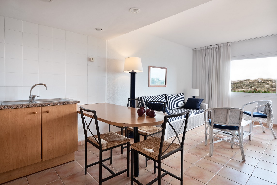 2 BEDROOMS
